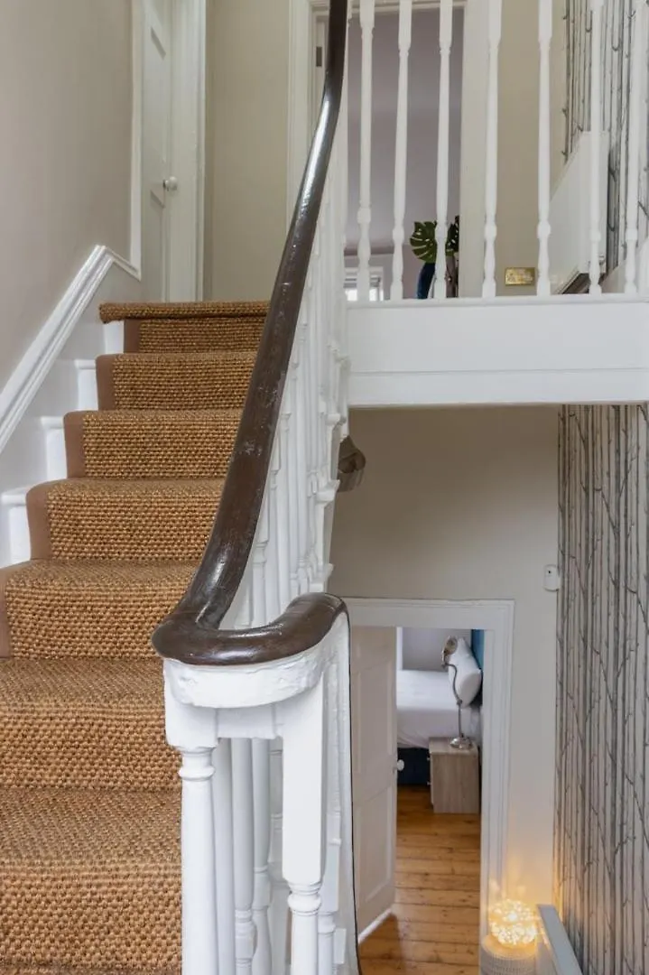 Апартаменты Guestready - Charming House In Дублин